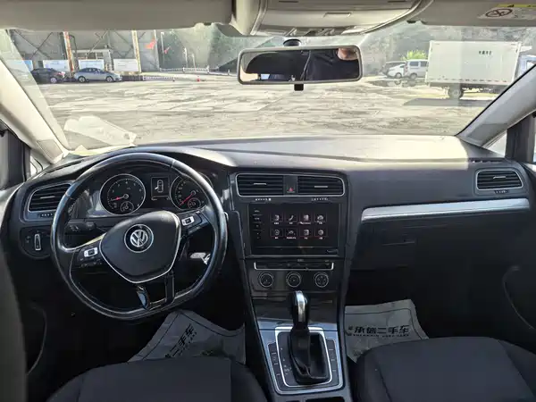 Volkswagen Golf 2020