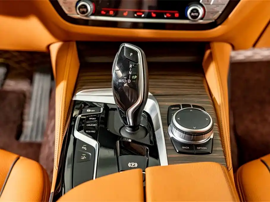 BMW 6 Series GT 2019 — фото 15