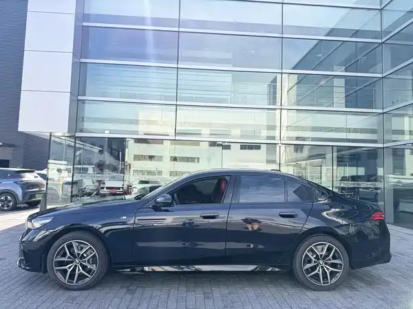 BMW 5 Series 2024