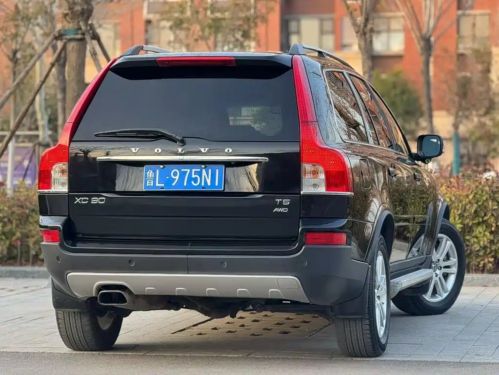 Volvo XC90 2011 — фото 9