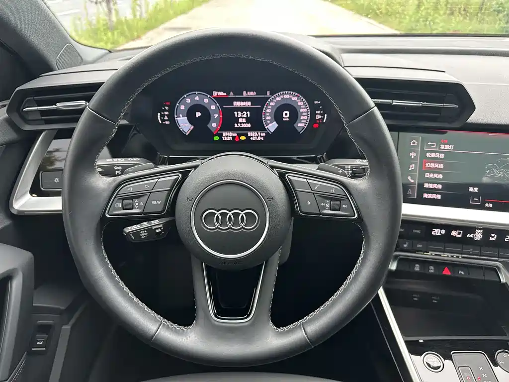 Audi A3 2023 — фото 14