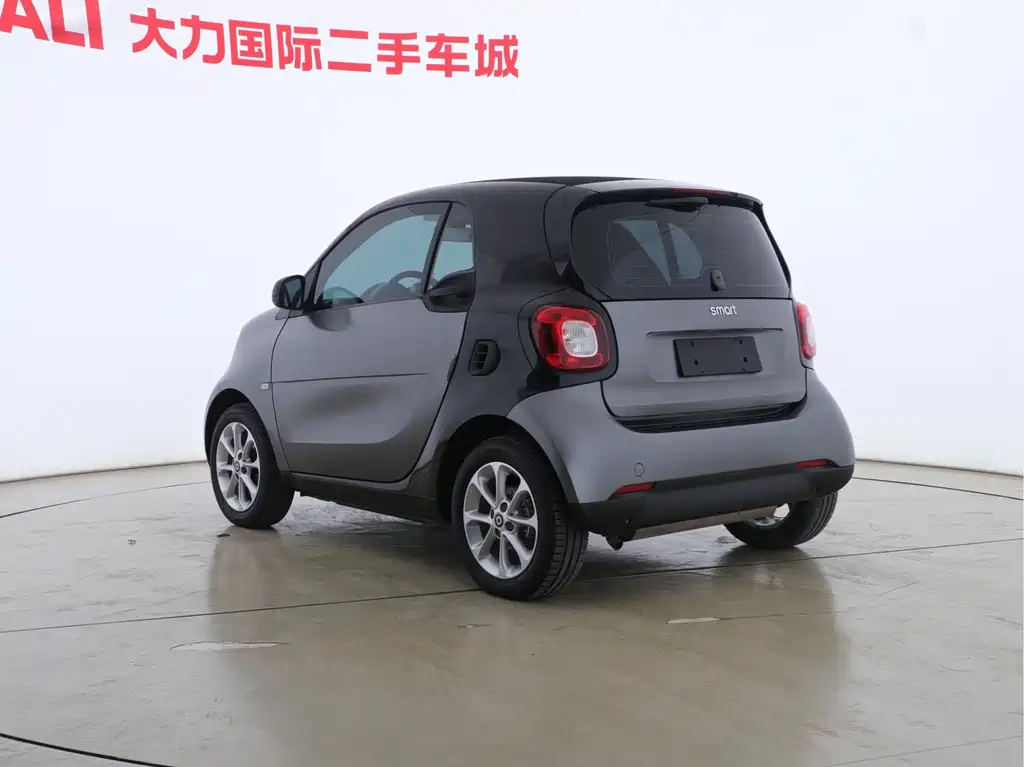 smart Fortwo 2018 — фото 6