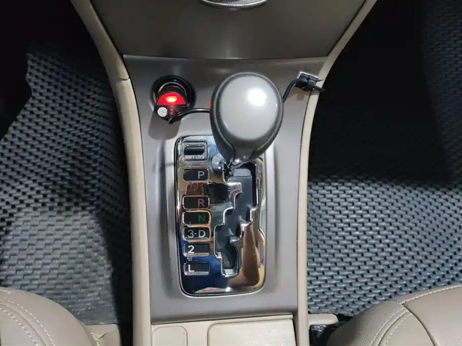 Toyota Corolla 2015 — фото 16