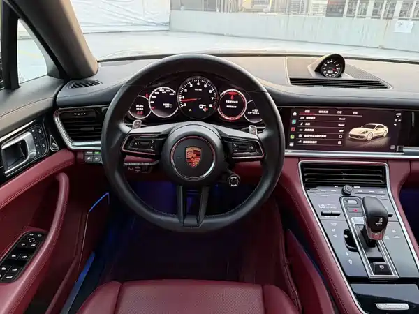 Porsche Panamera 2022