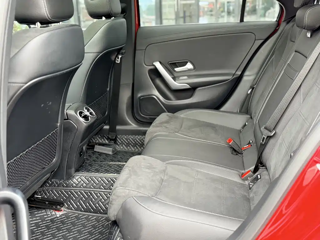 Mercedes-Benz A-Class 2022 — фото 15