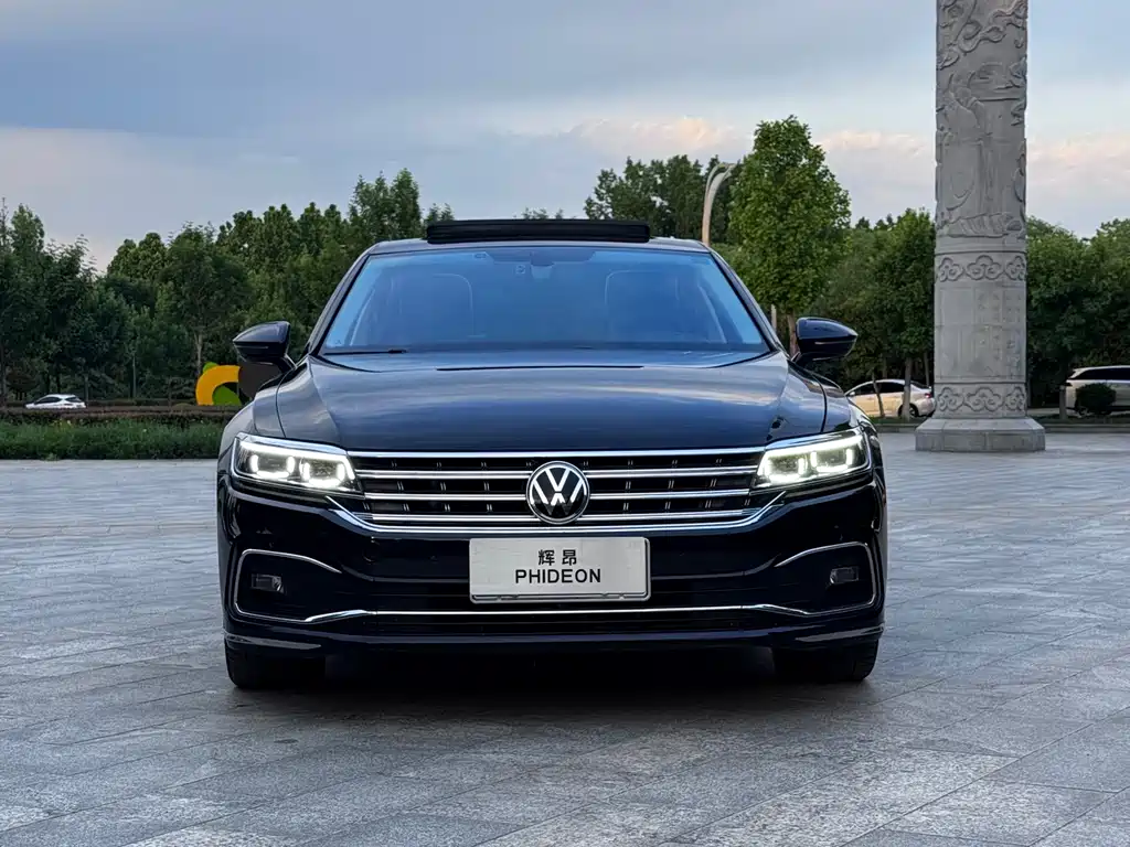 Volkswagen Phideon 2022 — фото 2