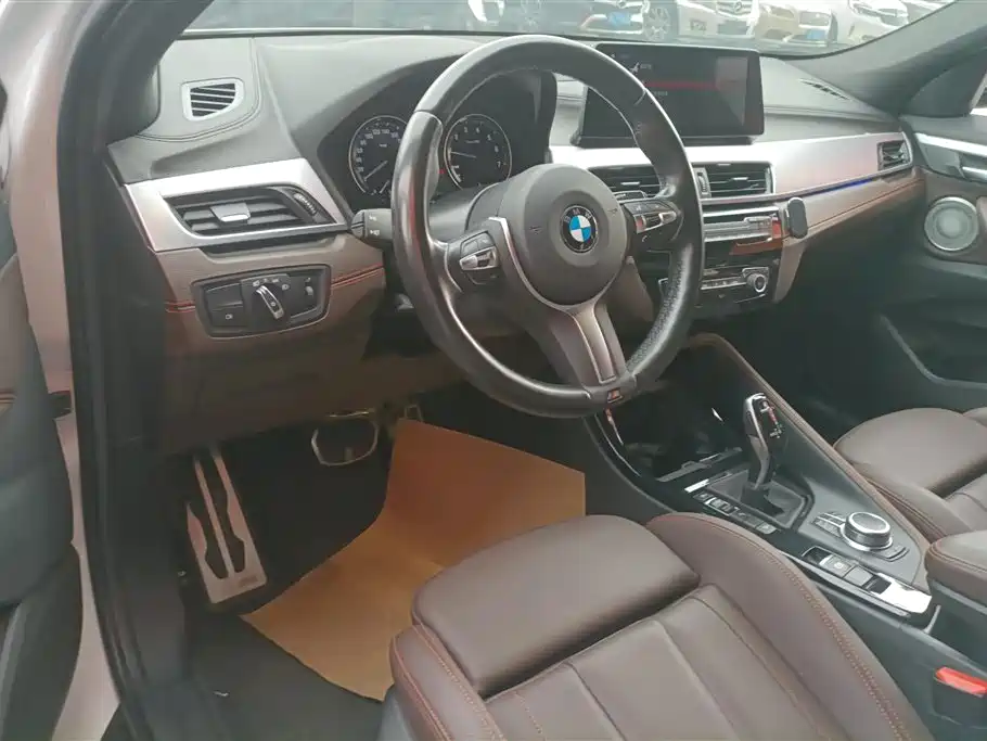 BMW X2 2022 — фото 12