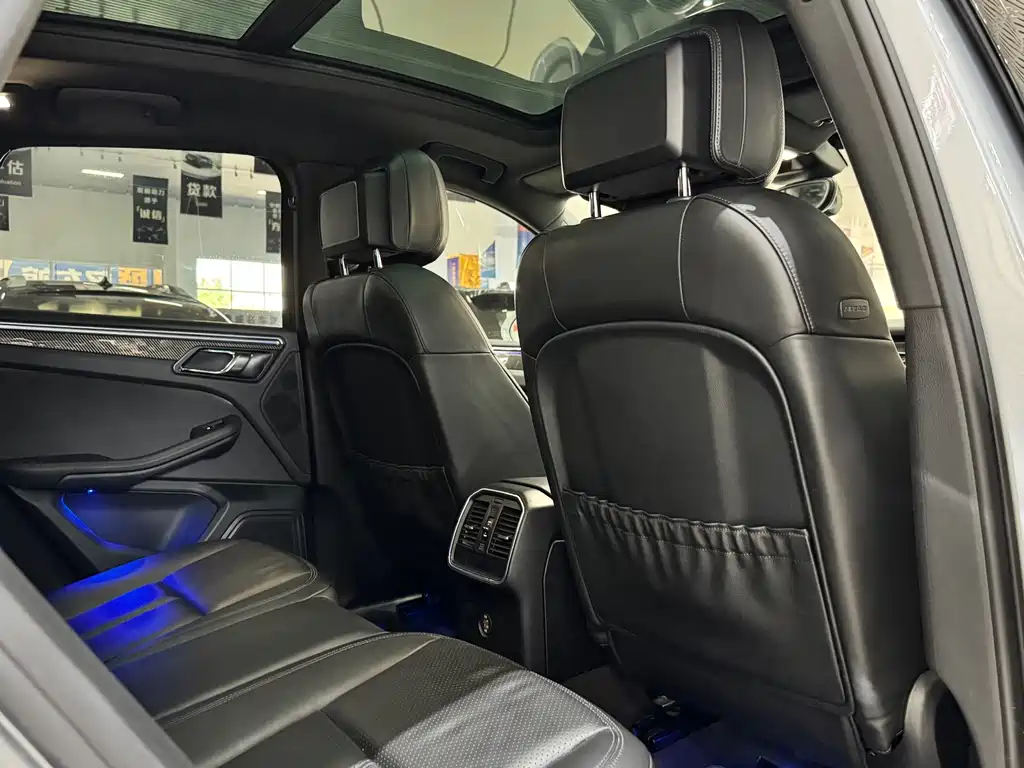 Porsche Macan 2018 — фото 9