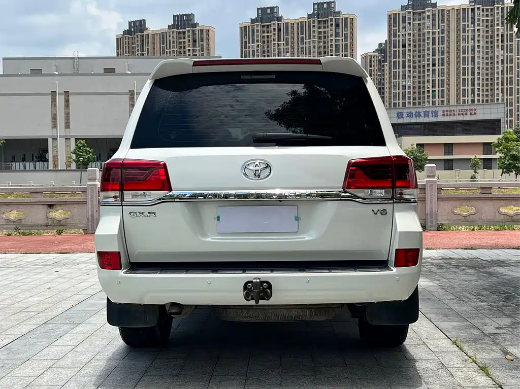 Toyota Land Cruiser 2018 — фото 8