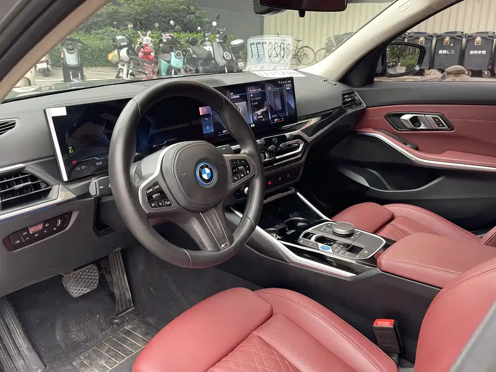 BMW i3 2023 — фото 10