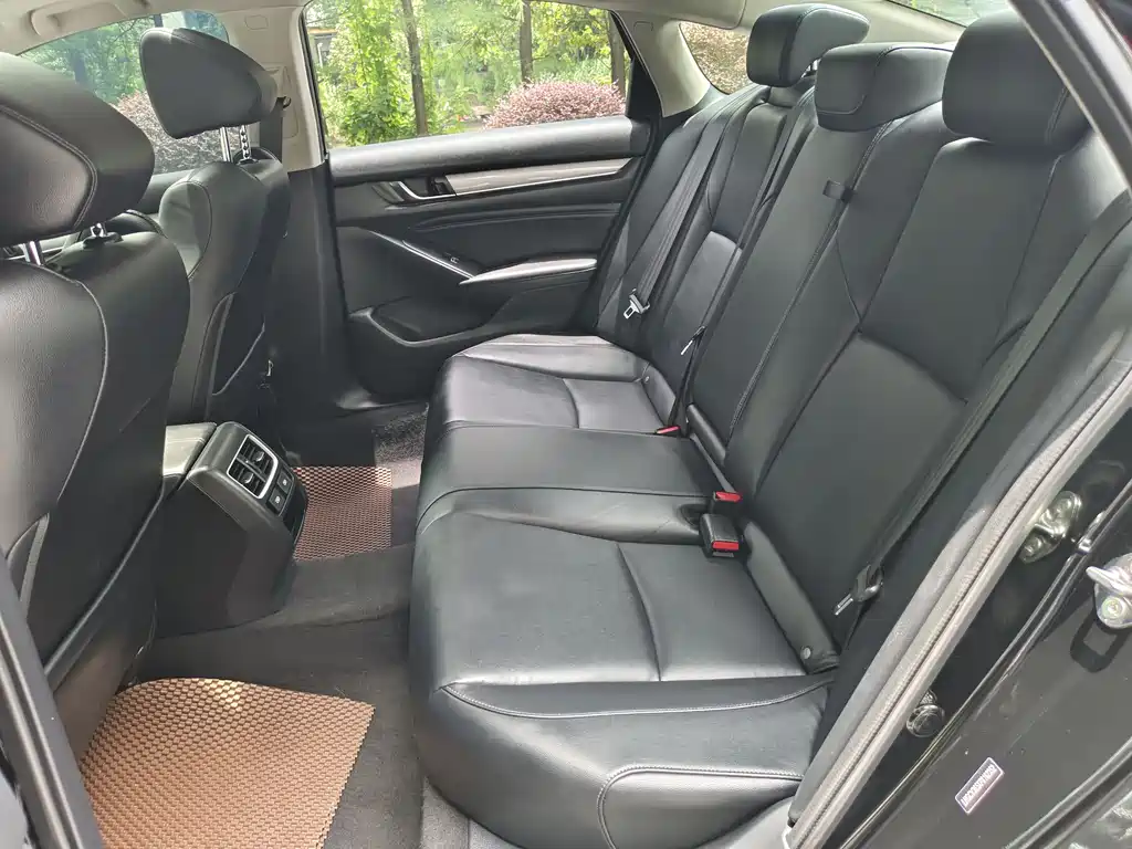 Honda Accord 2023 — фото 19
