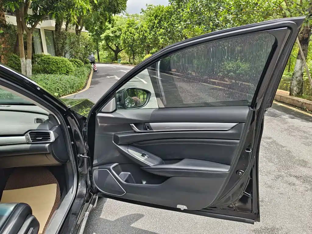 Honda Accord 2023 — фото 24