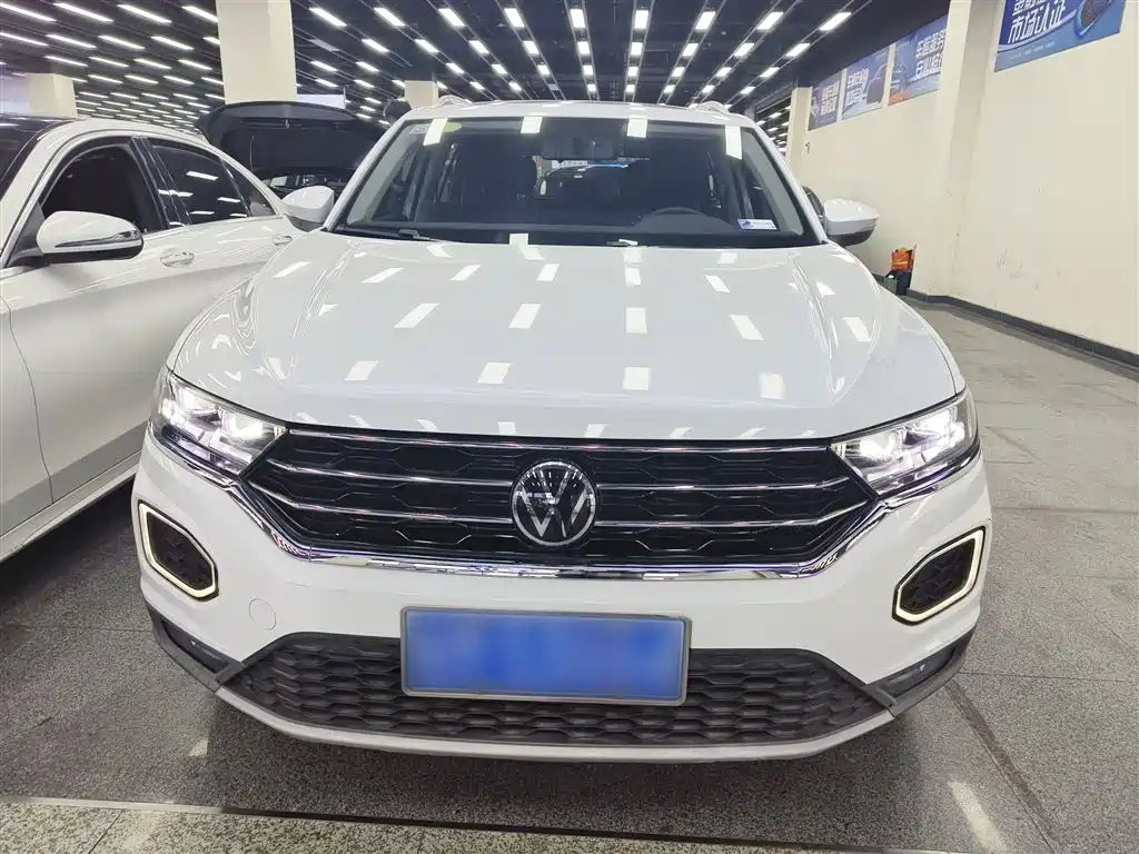 Volkswagen T-Roc 2021 — фото 3
