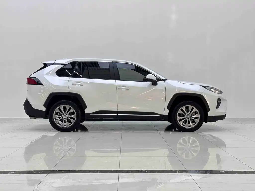Toyota Wildlander 2022 — фото 7
