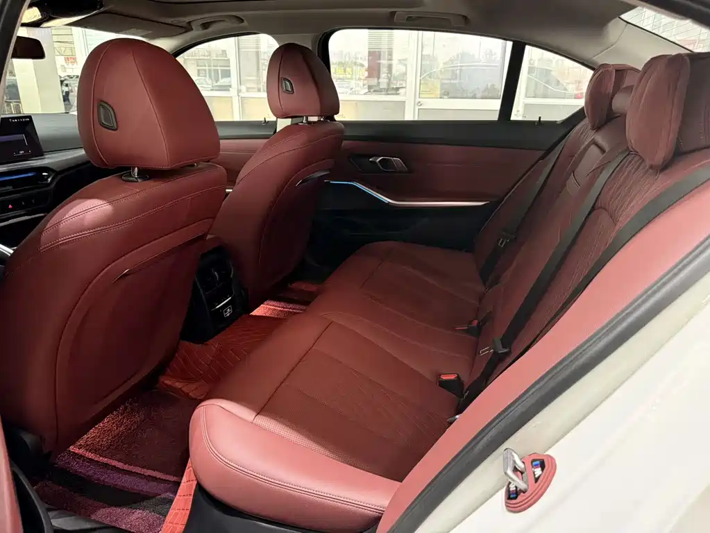 BMW i3 2025
