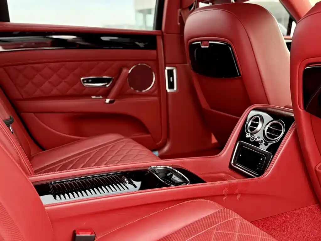 Bentley Flying Spur 2019 — фото 12