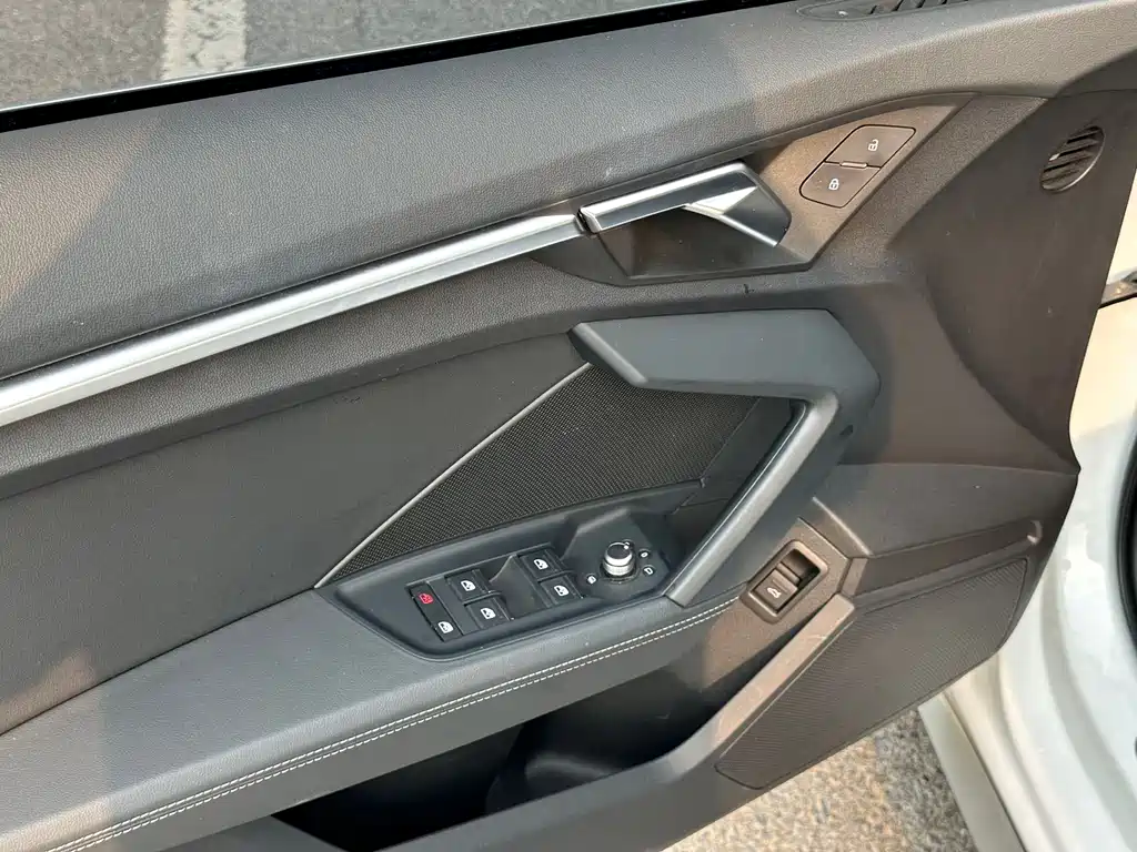 Audi A3 2023 — фото 22