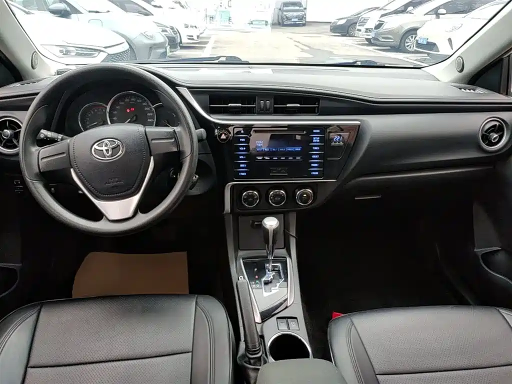 Toyota Corolla 2019 — фото 10