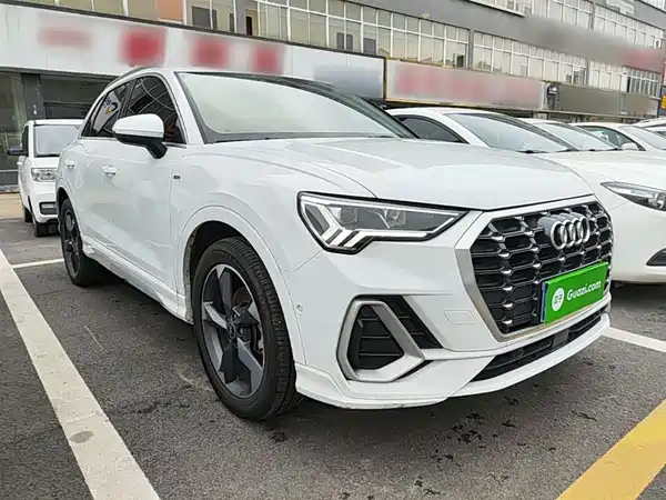 Audi Q3 2021