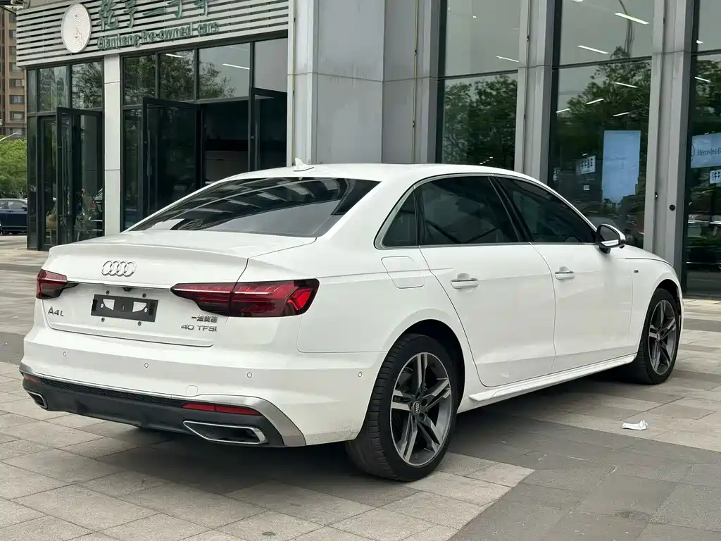 Audi A4L 2020 — фото 8