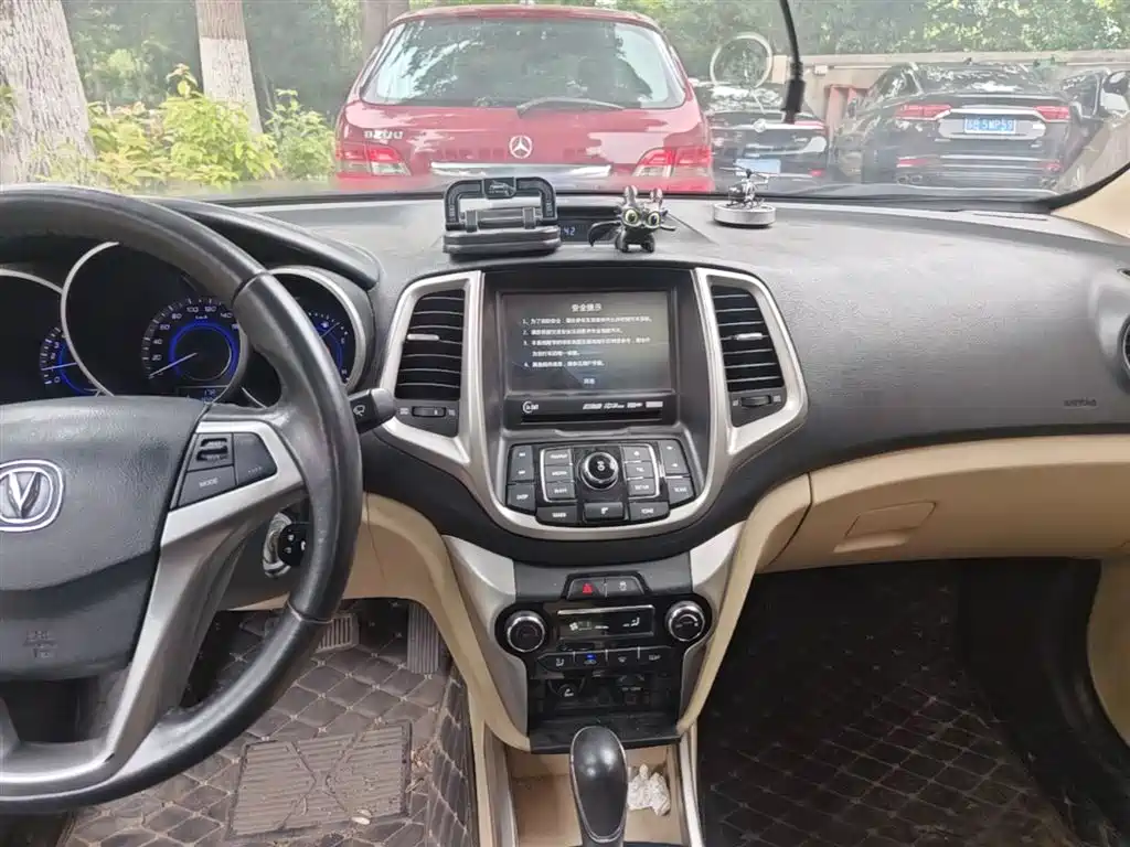 Changan Eado 2015 — фото 13