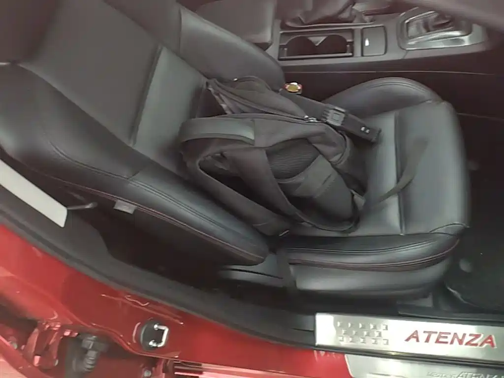 Mazda Atenza 2015 — фото 25