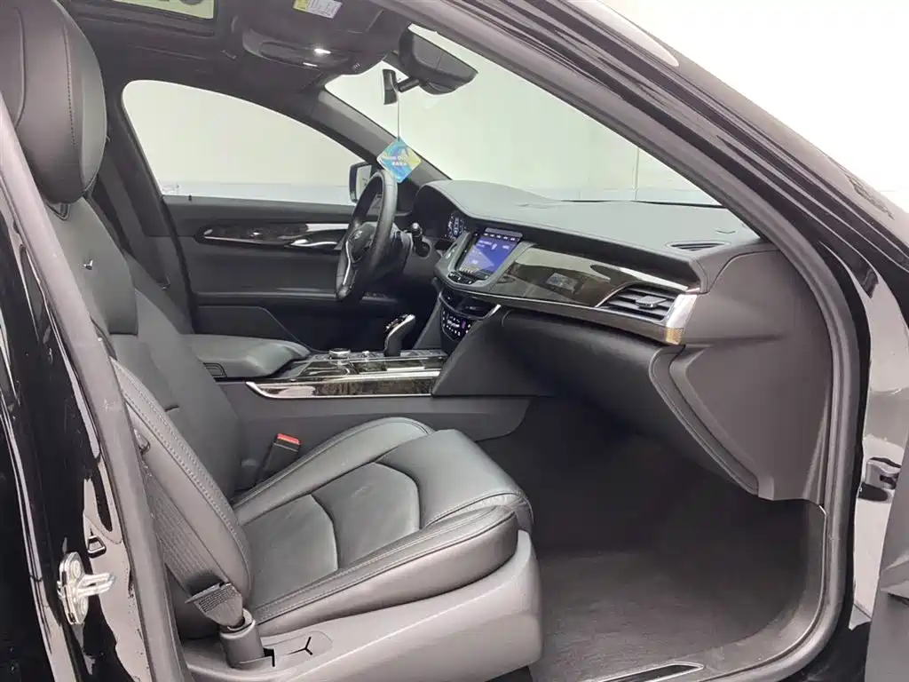 Cadillac CT6 2022 — фото 18