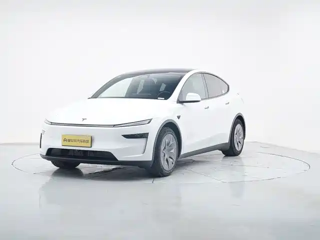 Tesla Model Y L 2026