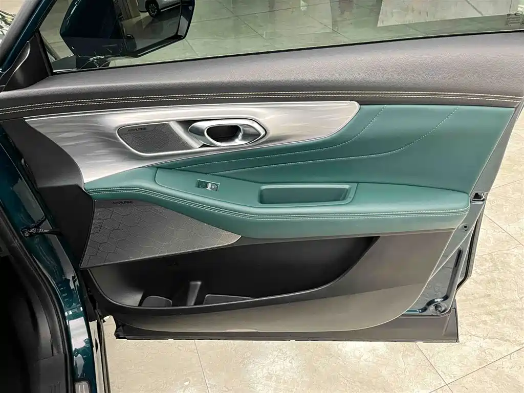 GAC Motor Trumpchi GS8 2022 — фото 12