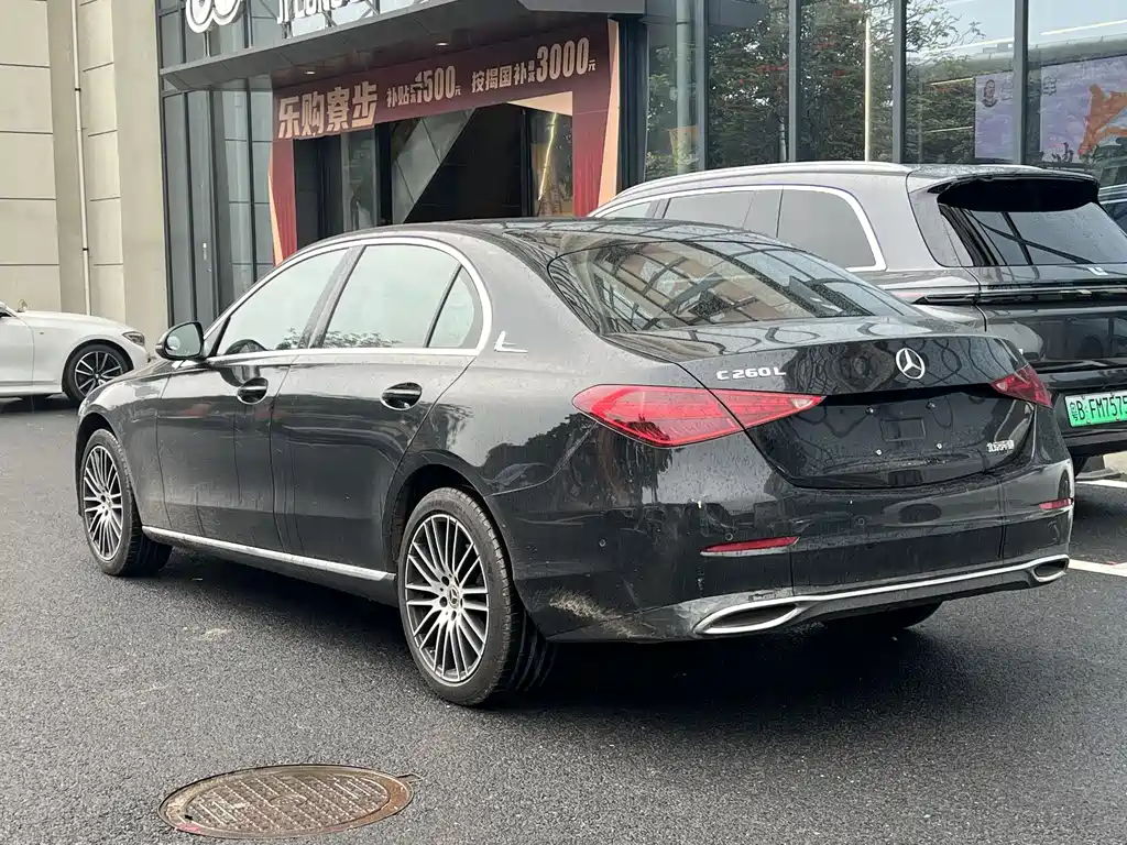 Mercedes-Benz C-Class 2023 — фото 3