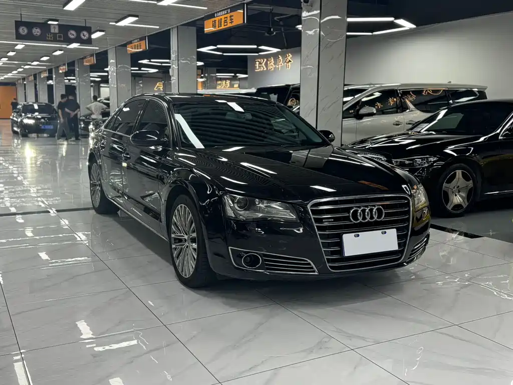 Audi A8 2014 — фото 3