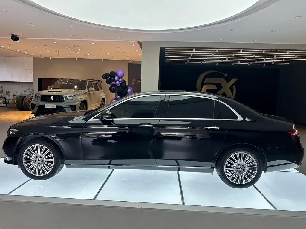 Mercedes-Benz E-Class 2022