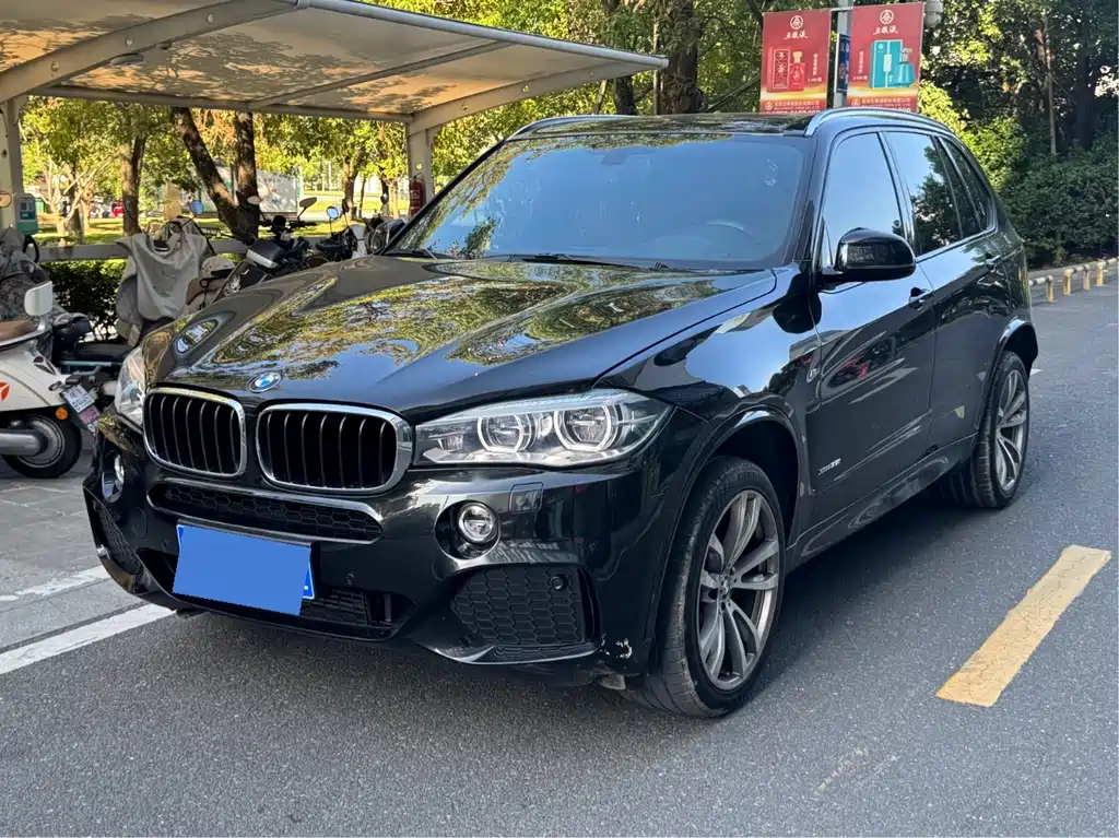 BMW X5 2018 — фото 1