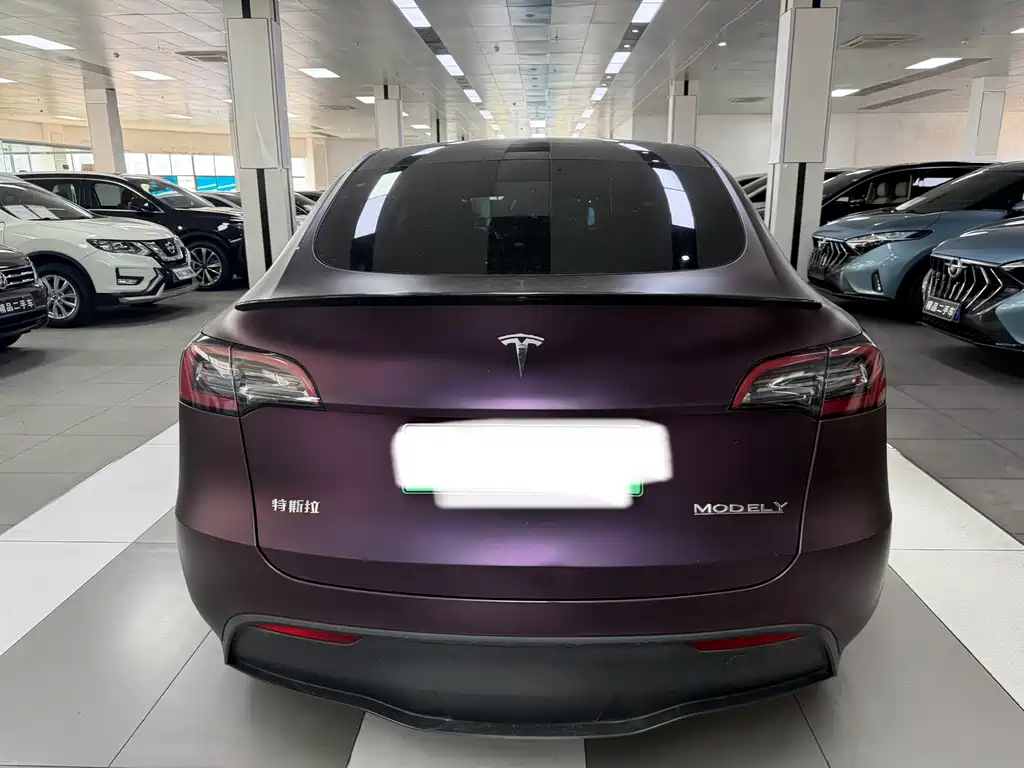 Tesla Model Y 2022 — фото 9