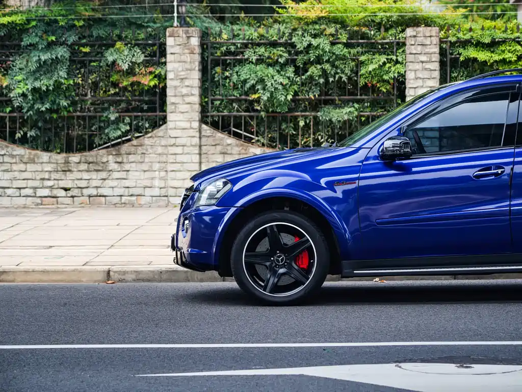Mercedes-Benz M-Class AMG 2011 — фото 18
