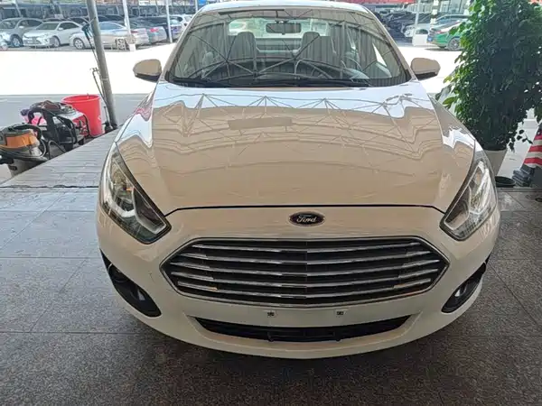 Ford Escort 2017