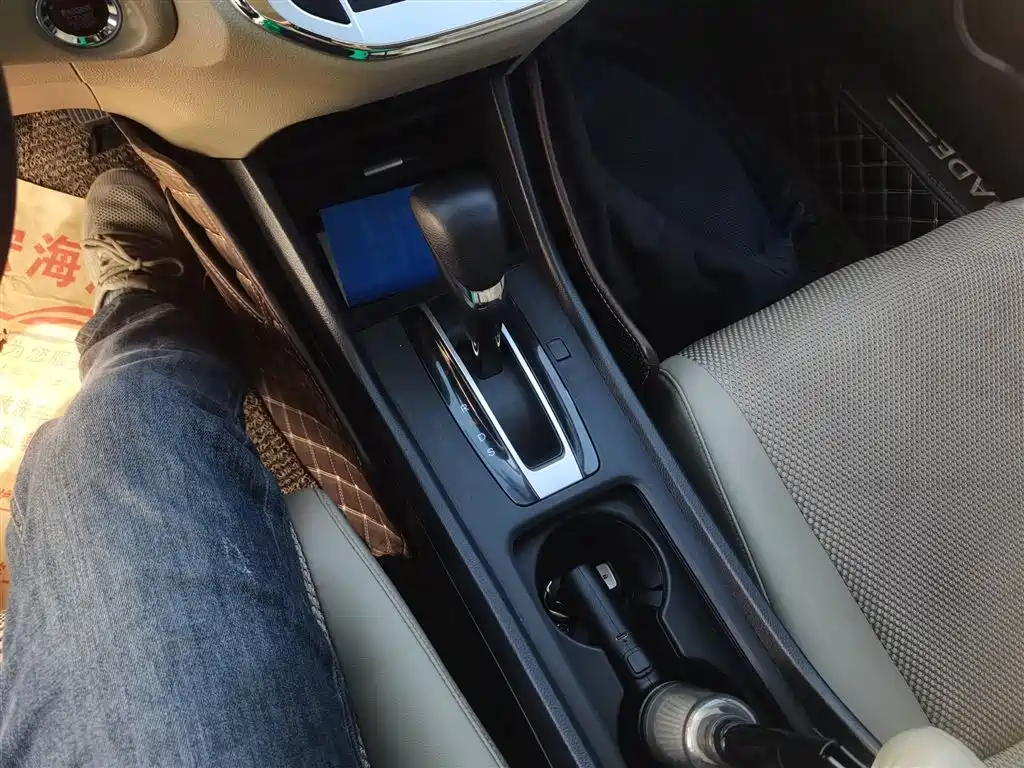 Honda Jade 2016 — фото 14