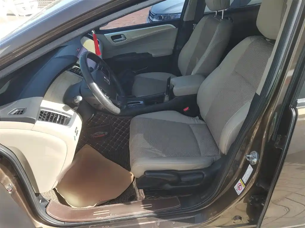 Honda Jade 2016 — фото 15