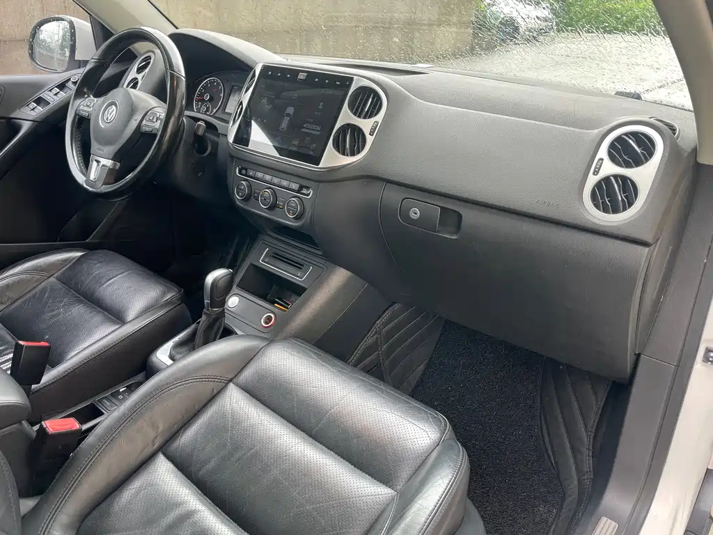 Volkswagen Tiguan 2015 — фото 16