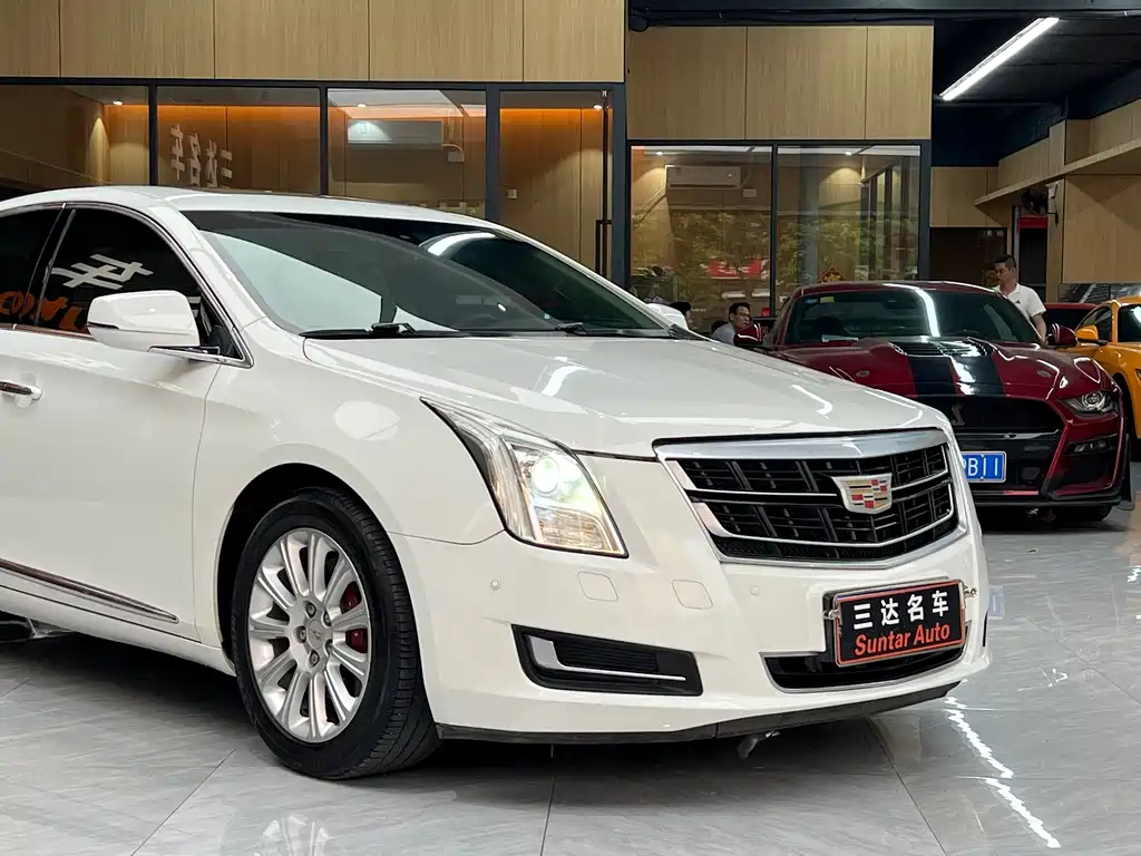 Cadillac XTS 2016 — фото 10