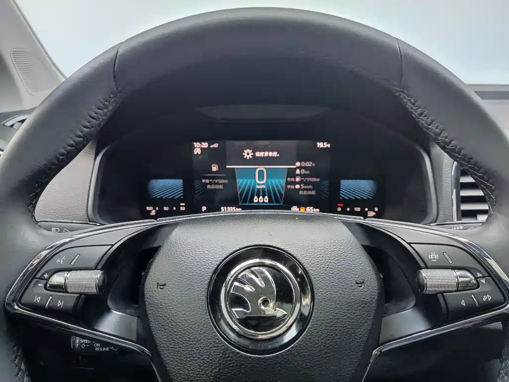 Skoda Korok 2022 — фото 17