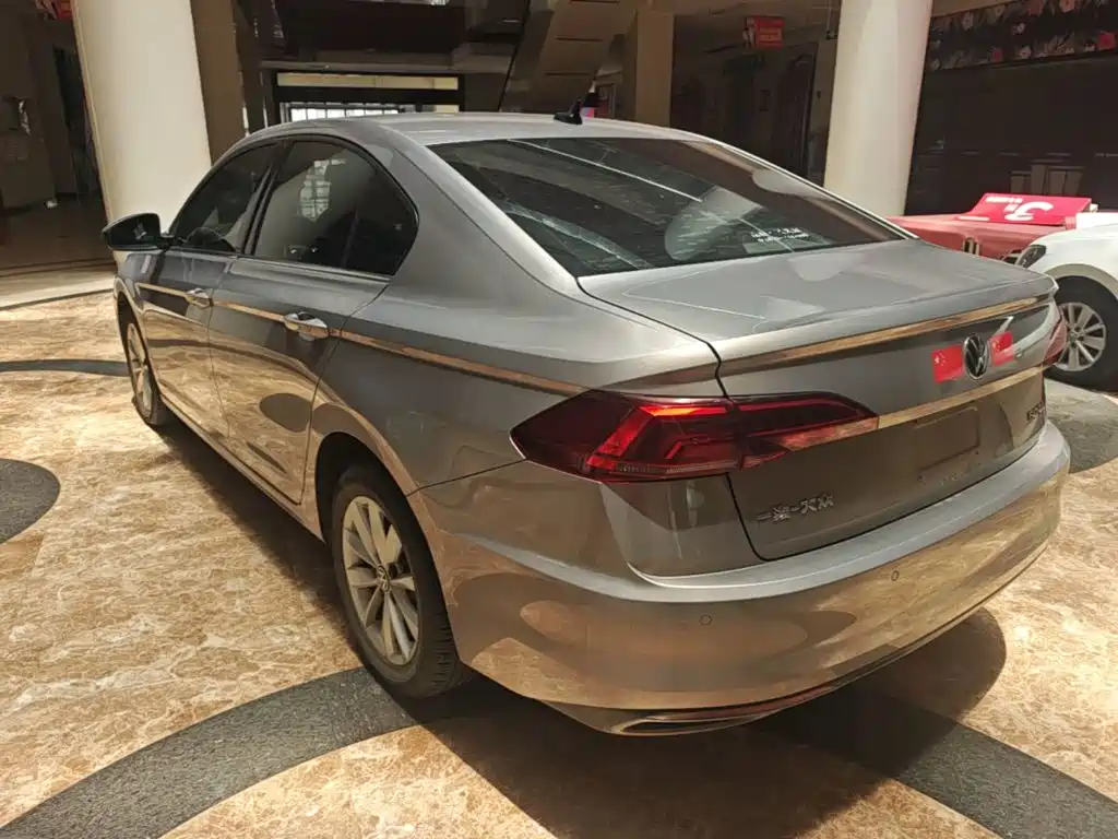 Volkswagen Bora 2021