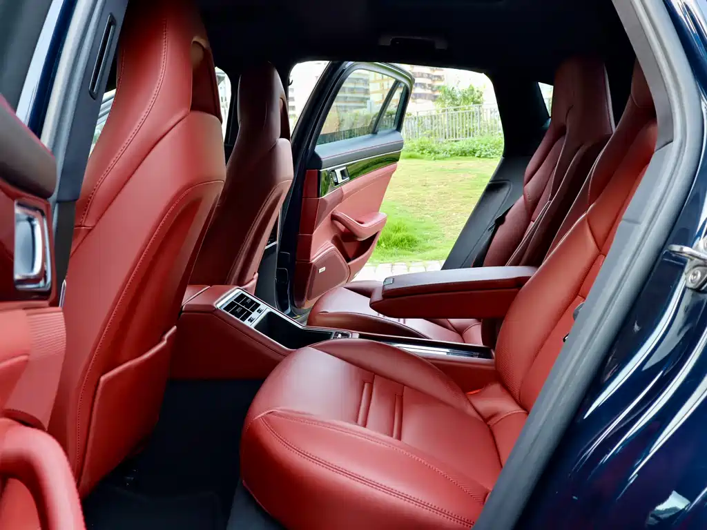 Porsche Panamera 2018 — фото 11