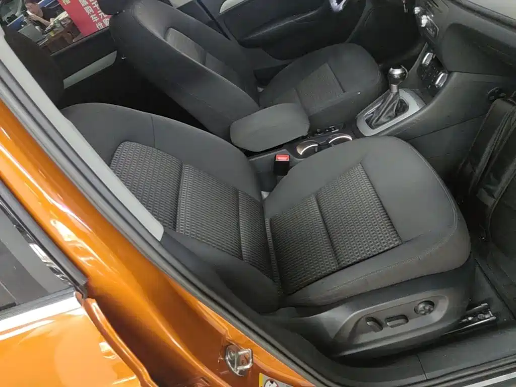 Audi Q3 2015 — фото 25