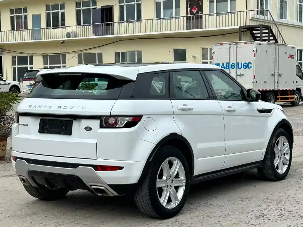 Land Rover Evoque 2015 — фото 8