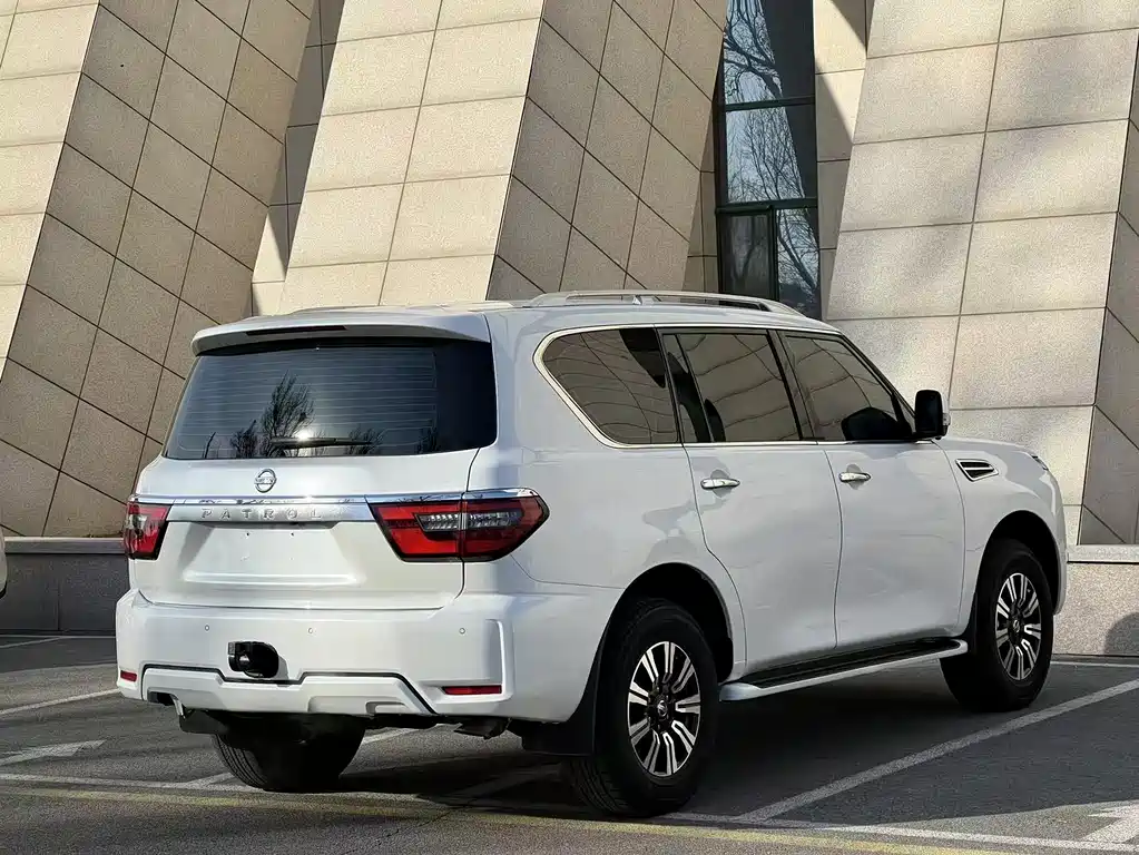 Nissan Patrol 2020 — фото 6