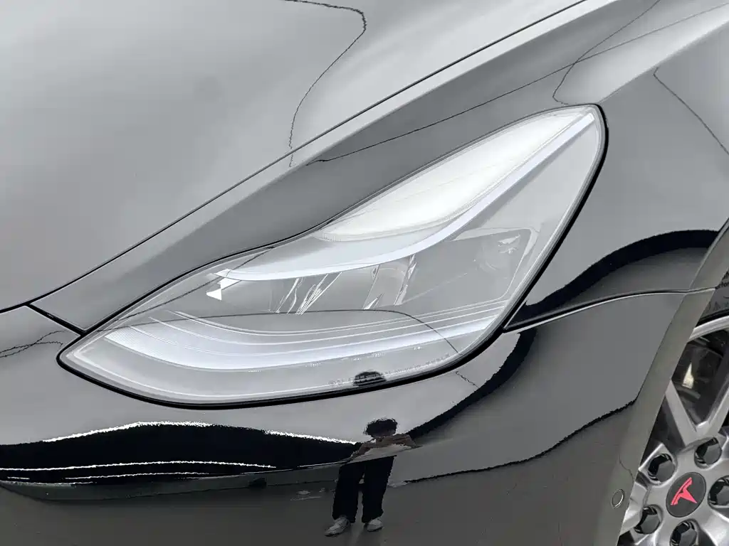 Tesla Model 3 2023 — фото 17