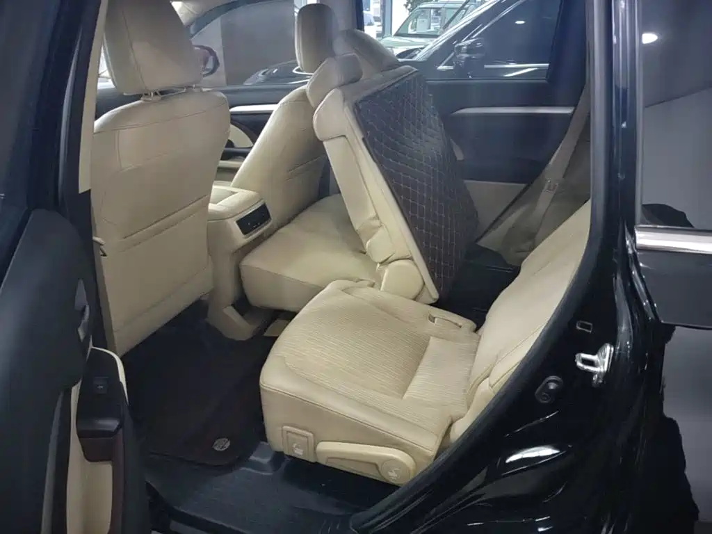 Toyota Highlander 2017 — фото 17