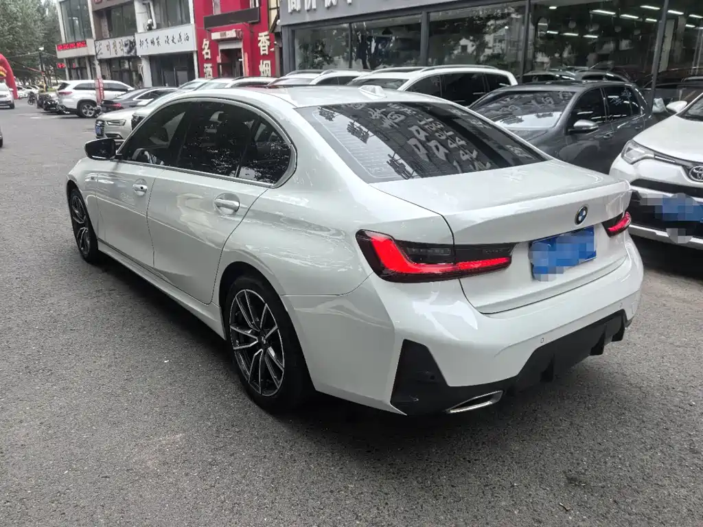 BMW 3 Series 2023