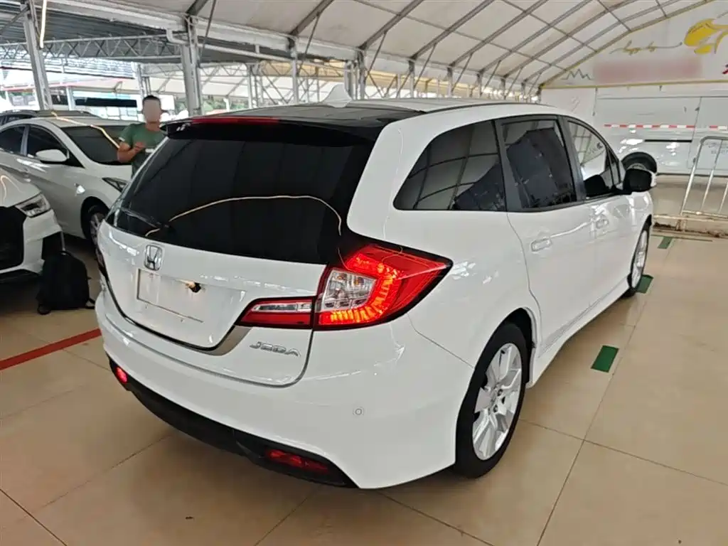 Honda Jade 2016 — фото 7